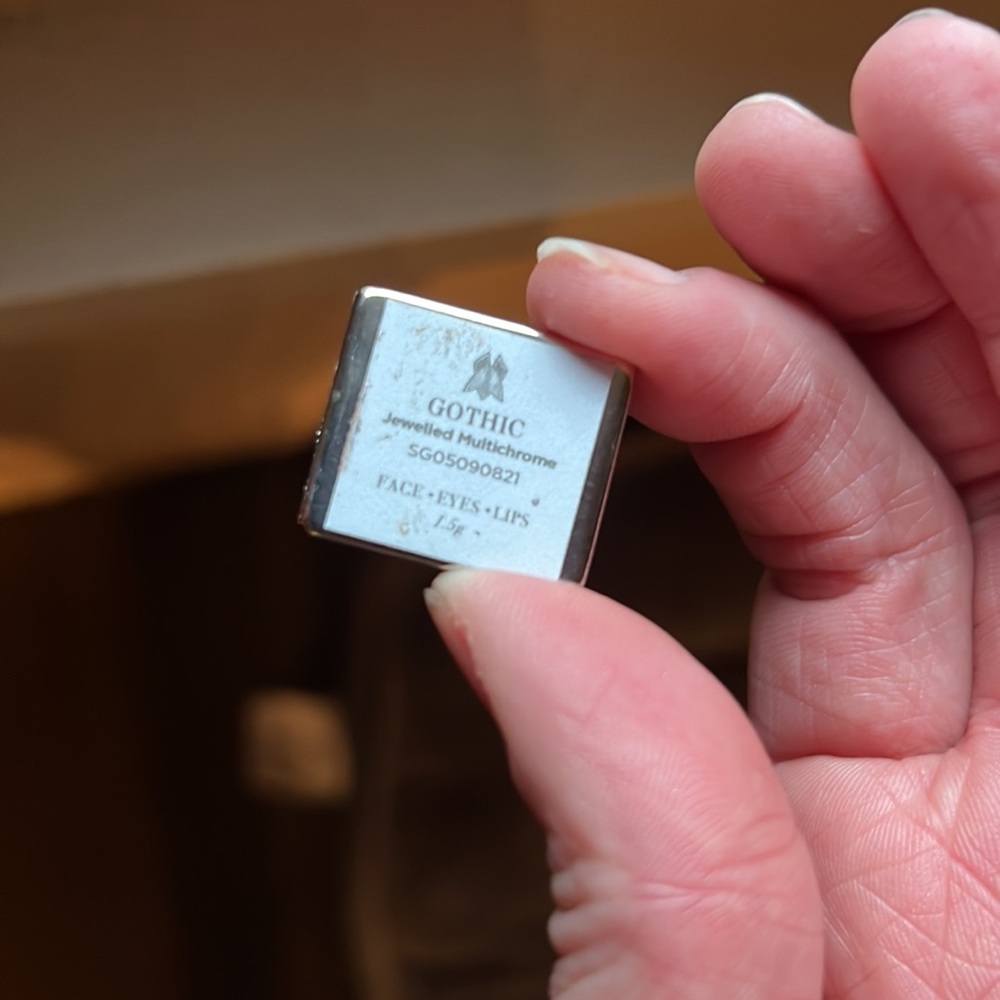 Clionadh Cosmetics Gothic - Picture 4 of 4